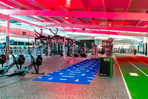 TOTAL FITNESS .